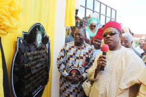 L-R Dr. Chike Akunyili, widower of the late Minister of Information and Chief Willie Obiano, Governor of Anambra State unveiling a plaque to commemorate the renaming of the Women Development Center, Awka to Professor Dora Akunyili Women Development