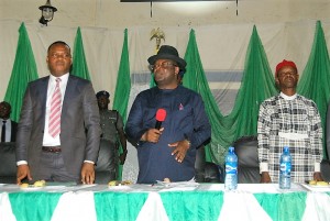 Governor David Umahi of Ebonyi State (centre); Deputy Governor Kelechi Igwe (left); and State Chairman, PDP, Chief Emmanuel Onwe, at the monthly Stakeholders Town Hall Meeting on IGR at Akanu Ibiam International Conference Centre, Abakaliki on Tuesday. Photo: EBSG 