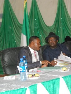R:L- Governor David Umahi of Ebonyi State and Deputy Governor Kelechi Igwe at the monthly Stakeholders Town Hall Meeting on IGR at Akanu Ibiam International Conference Centre, Abakaliki on Tuesday. Photo: EBSG 