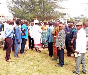 The aggrieved pensioners as the gathered at the Bayelsa State Government House.