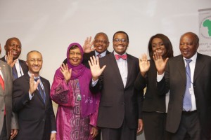 PIX 2. Minister of Finance, Mrs Kemi Adeosun, the President African development Bank (ADB) Dr Adesina Akinwunmi and others during a meeting with African Finance Governors and Ministers along side the 2016 Spring meeting of the WorldBank/IMF in Washington DC. APRIL 14 2016.