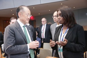 FIN MINISTER MET WORLDBANK PRESIDENT 1A,B&2. Minister of Finance Mrs. Kemi Adeosun chat with the President Dr Jim Yong Kim at the G 24 Ministers meeting at the 2016 Spring meeting of the WorldBank/IMF in Washington DC. APRIL 14 2016.