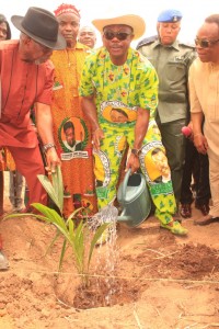 Gov. Willie Obiano (centre) planting a tree with Dr Emmanuel Egbogah(Right)