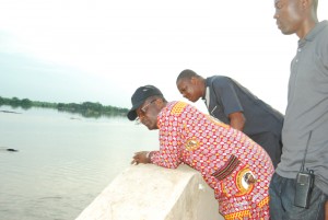 Governor David Umahi of Ebonyi State and Commissioner for Works and Transport, Engr. Fidelis Nweze, at the Ukeh River Dam in Mpu, Enugu State on Monday. Photo: EBSG