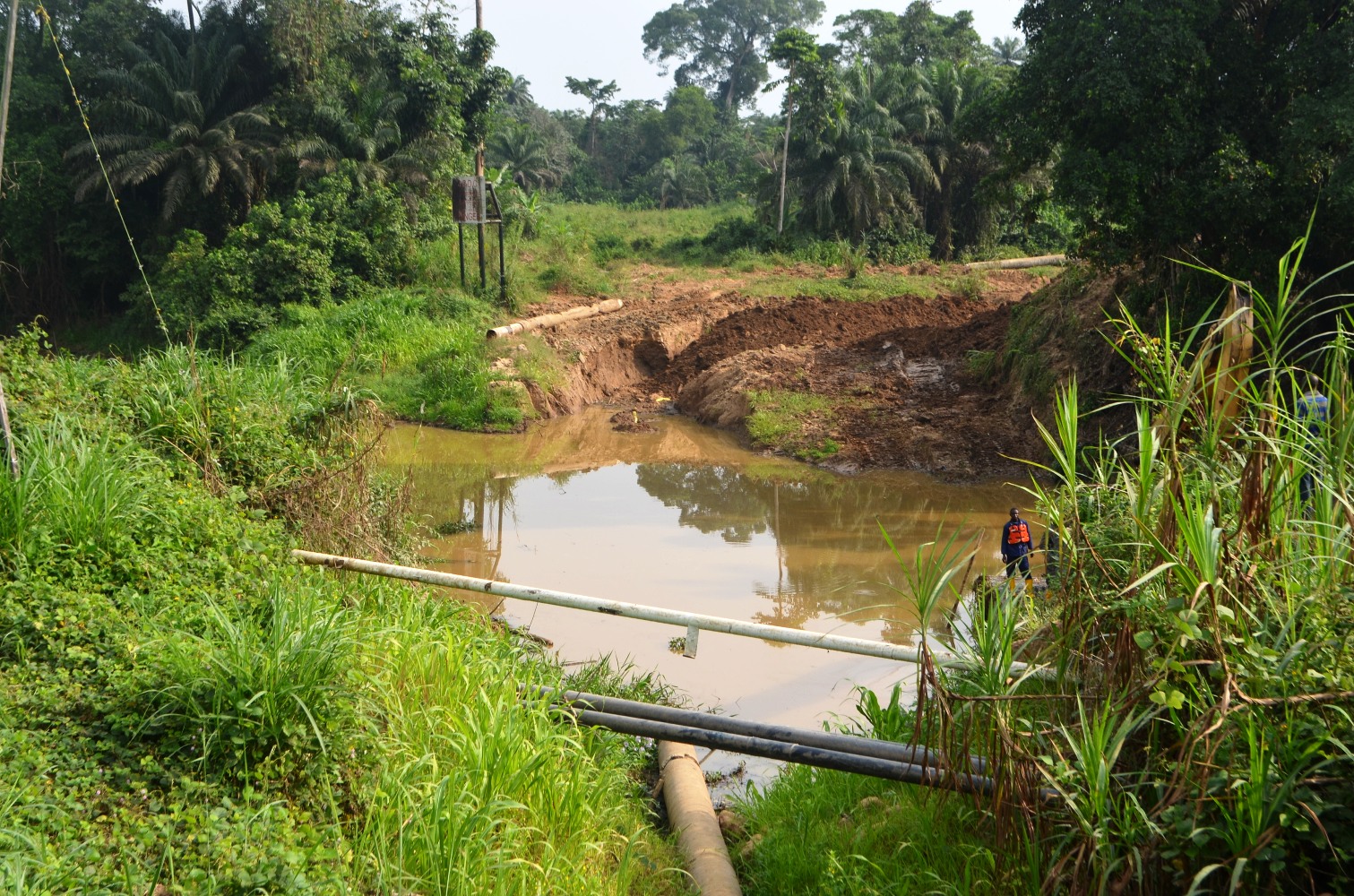 Shell bows to community pressure, relocates gas pipeline across Kolo Creek underneath river