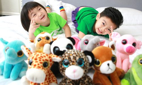 ‘Catch 9 Elves’ in Reality and Win a FREE STAY at Dorsett Wanchai