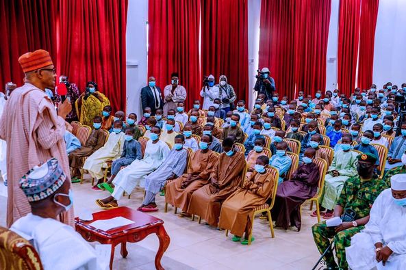 Buhari Meets With Freed Kankara Schoolboys