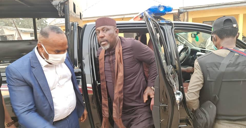 Photospeak: Show Of Power In Owerri As Okorocha Is Arrested