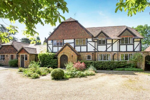 BNOOK Property Limited provides one-stop solutions for UK second-hand brick and block property for self-occupancy and investment