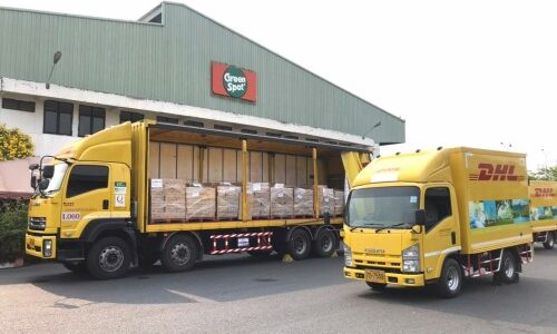 DHL Supply Chain Thailand joins forces with Green Spot to distribute beverages across the nation to support medical staff in their fight against COVID-19