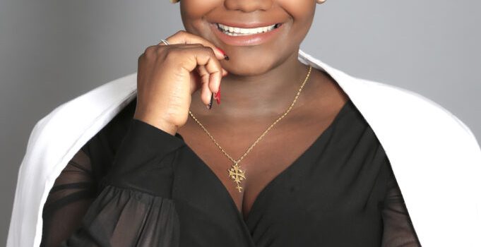 Marie-Alix de Putter, President of the Bluemind Foundation, named “Best Woman Leader in Africa”