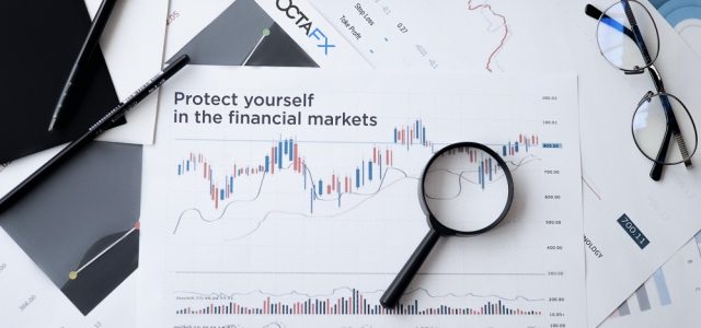 Protect yourself in the financial markets: 8 useful tips for choosing a broker