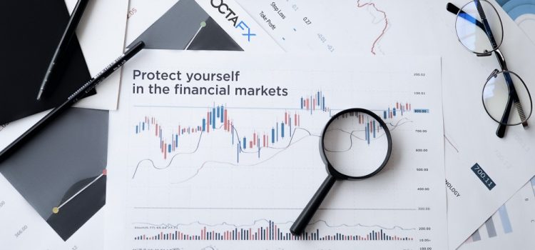 Protect yourself in the financial markets: 8 useful tips for choosing a broker