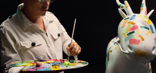 The Famous Crossover Artist Simon Ma Cooperated with Major Charities