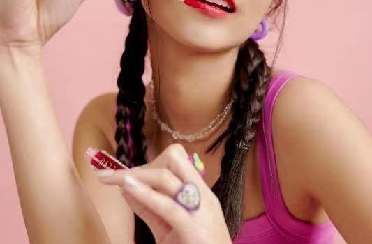 Hebe Beauty Cosmetics Inc. launches a new high-end makeup brand Dazzle Me Cosmetics.