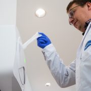 Hagleitner Hygiene International – World first in hygiene: Touch-free wet wipe dispensing machine