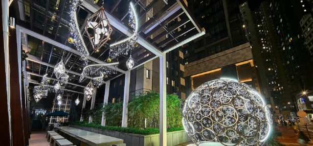 Upcycled Enchanting Snowflakes at Starstreet Precinct’s Christmas Wonderland