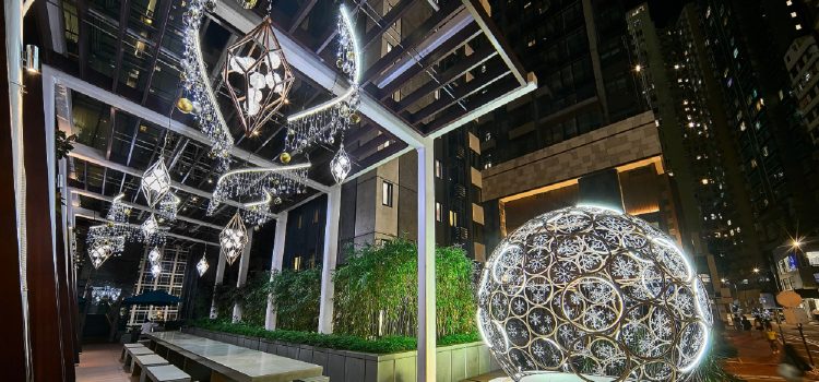 Upcycled Enchanting Snowflakes at Starstreet Precinct’s Christmas Wonderland