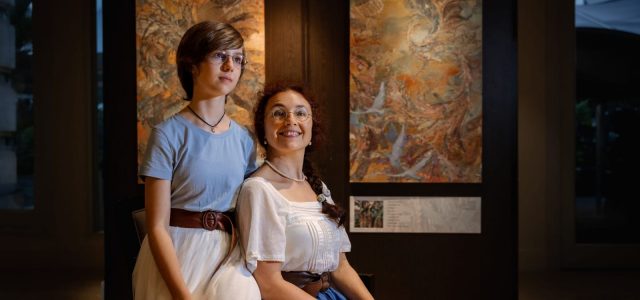 Singapore Botanic Gardens inspires “Nature of Art” exhibition by Inessa & Alice Kalabekova, to be hosted at The Fullerton Hotel.