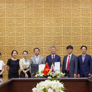 Vingroup and K-Sure sign MoU to accelerate business cooperation