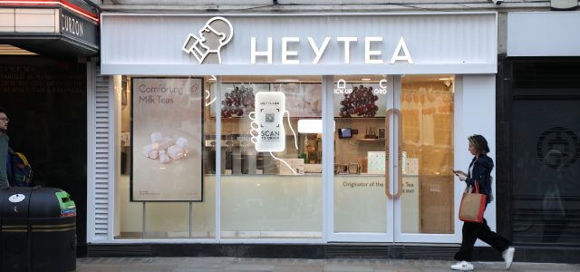 HEYTEA’s London SOHO Store Officially Opens; Attracting Large Turnouts