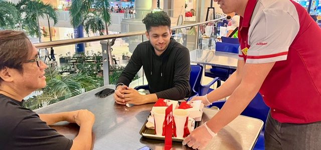 Jollibee Named Among Top 10 Brands in Kuwait for Customer Satisfaction