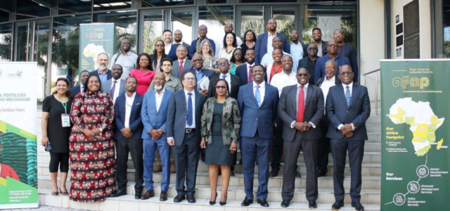 Mozambican Farmers Gear Up for Planting Season with Timely $2 Million Fertilizer Financing Boost