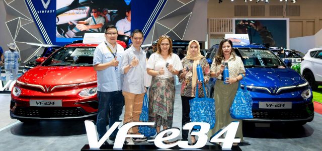 VinFast delivers first batch of VF e34 in Indonesia
