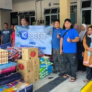 Weeks before New Year, Octa broker helps flood victims in Kelantan, Malaysia
