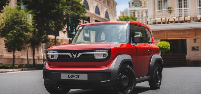 VinFast Builds Trust in EV with Long Warranties