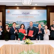 Vingroup and global investment firm JTA Investment Qatar signed MOU for strategic investments in VinFast and Vinpearl