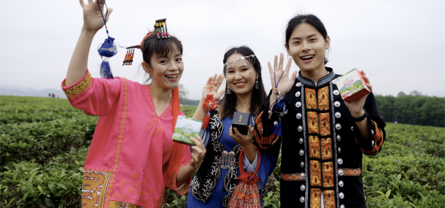 Baisha’s San Yue San Festival: International Students Immersed in Vibrant Ethnic Culture