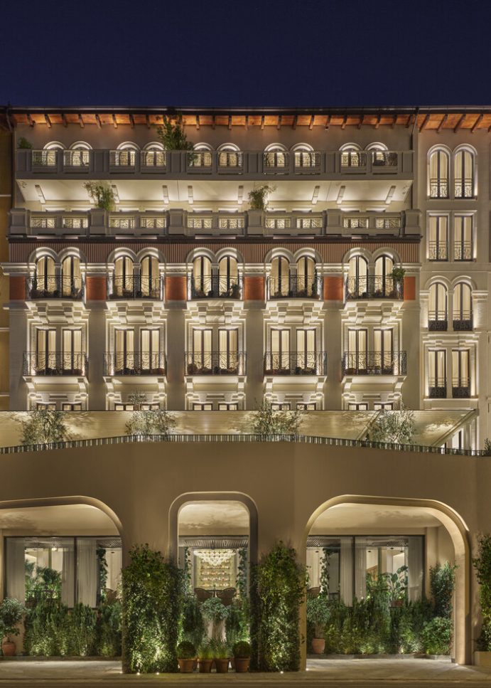 Bain Capital and Omnam Group announce the sale  of the Lake Como Edition Hotel to Sansiri Capital